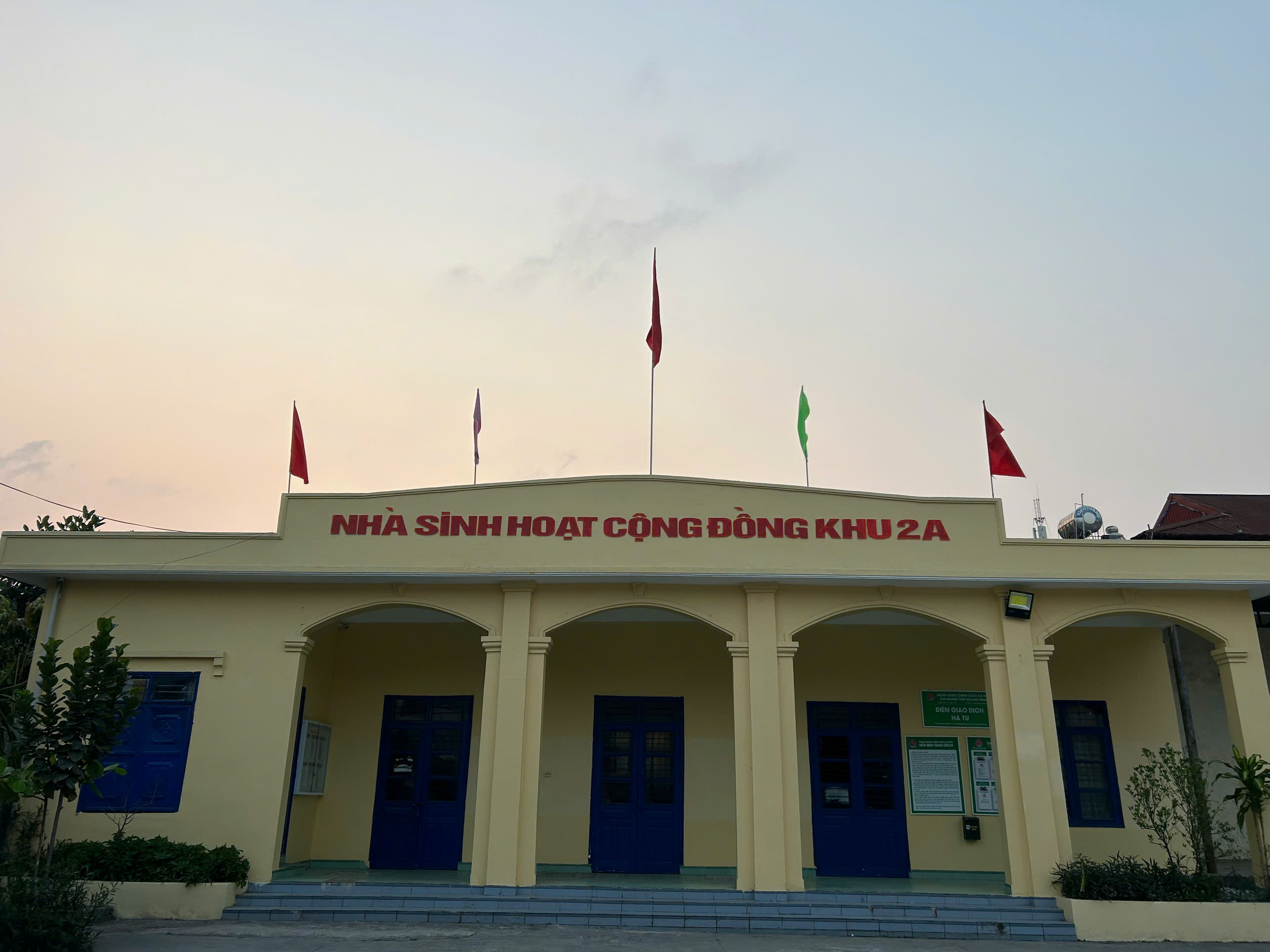 Nhà văn hóa khu Hà Phong 2A