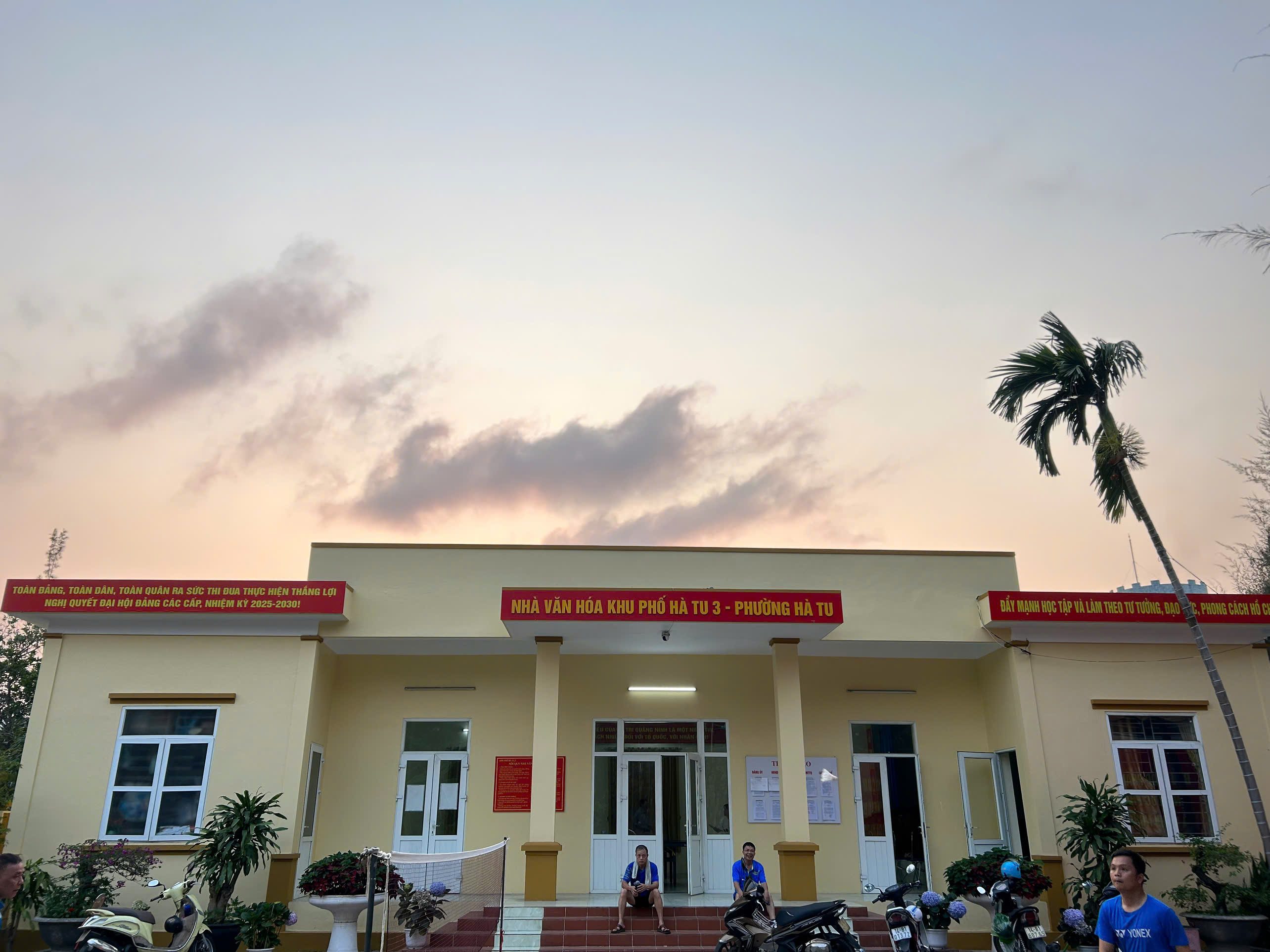 Nhà văn hóa khu Hà Tu 3