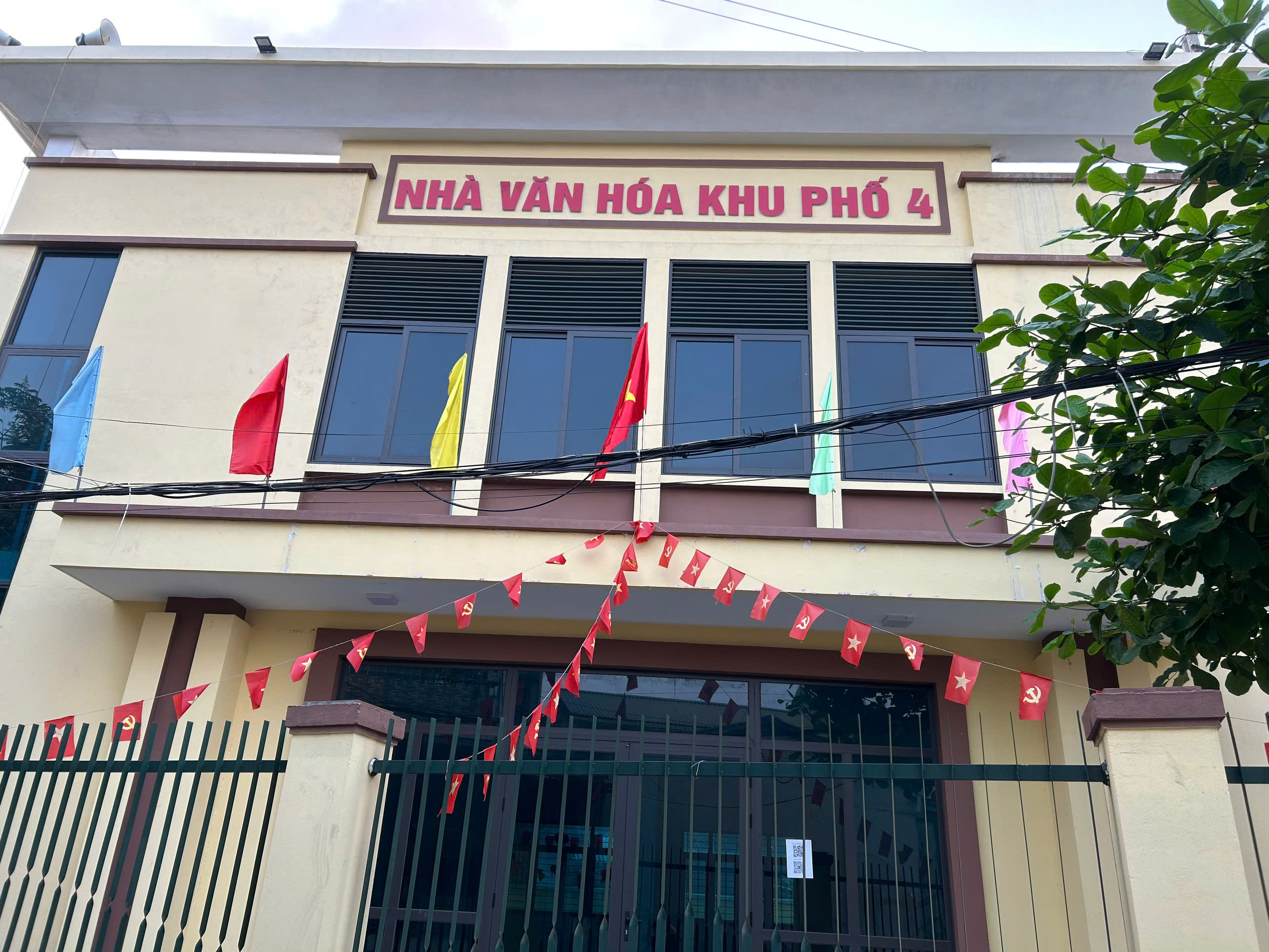 Nhà văn hóa khu Hà Tu 4