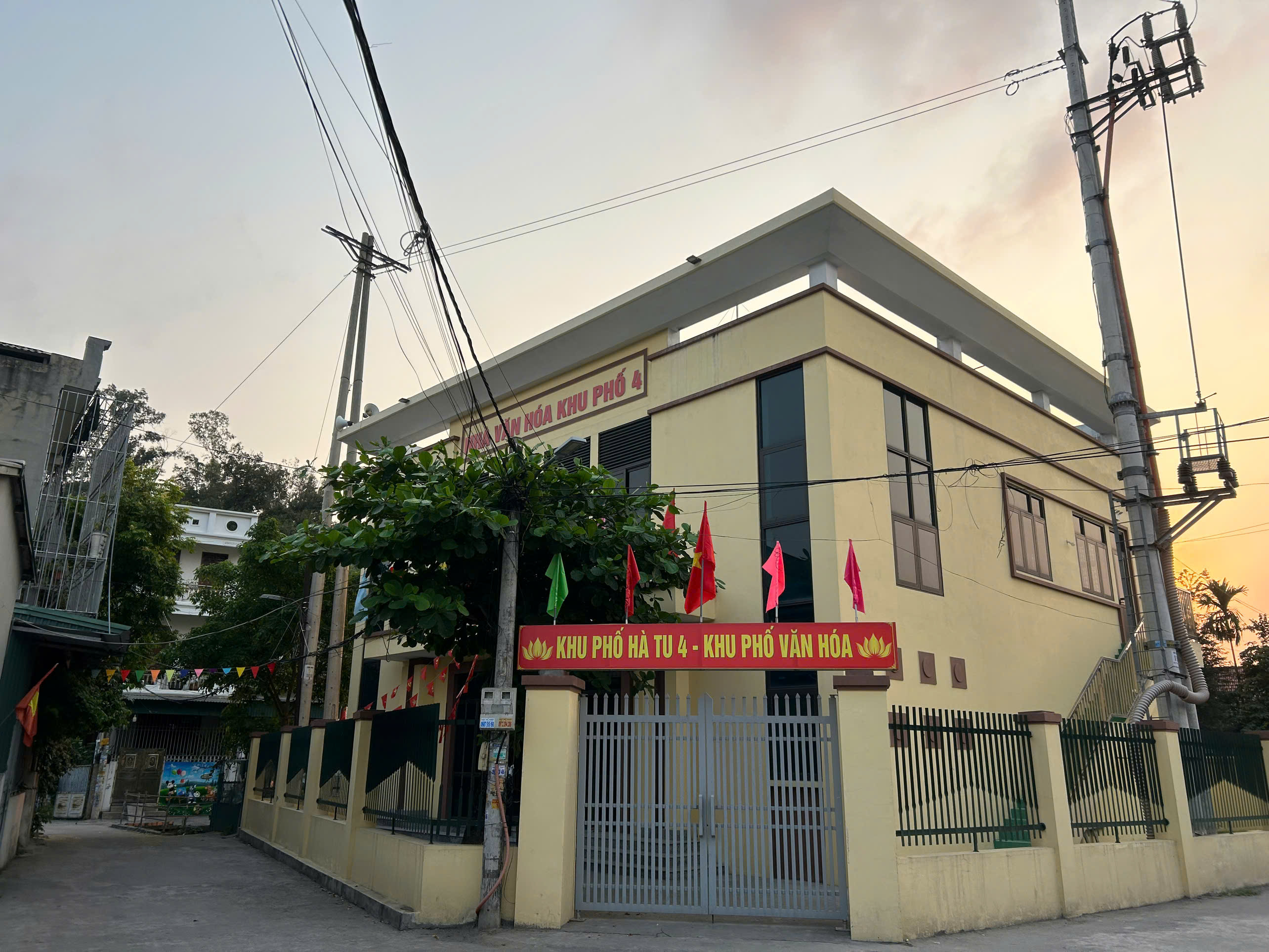 Nhà văn hóa khu Hà Tu 4