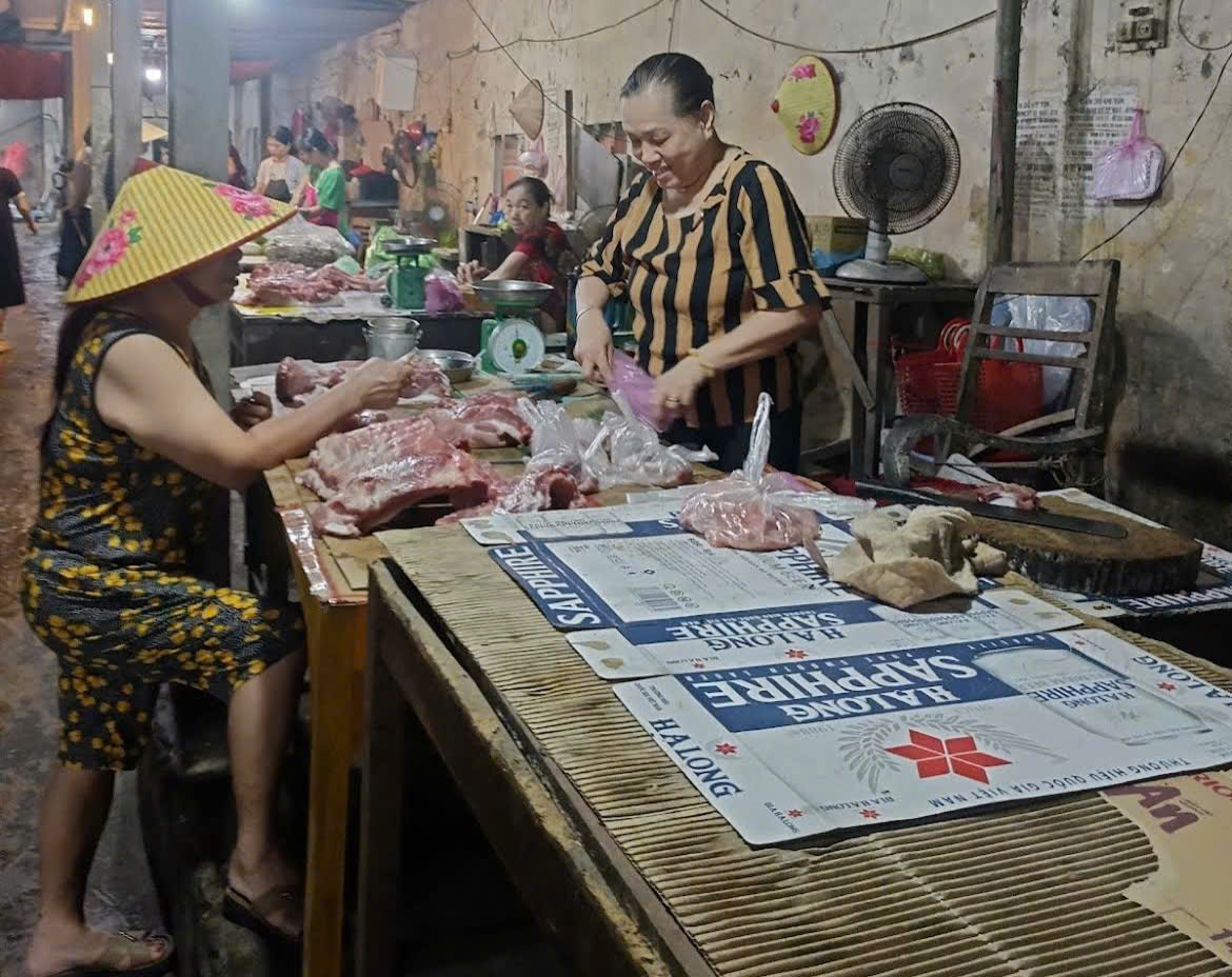 Chợ Hà Phong, phường Hà Tu