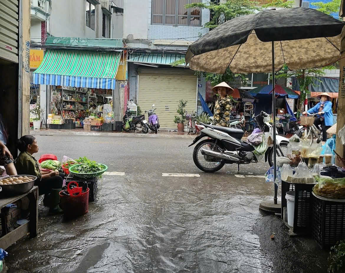 Chợ Hà Phong, phường Hà Tu