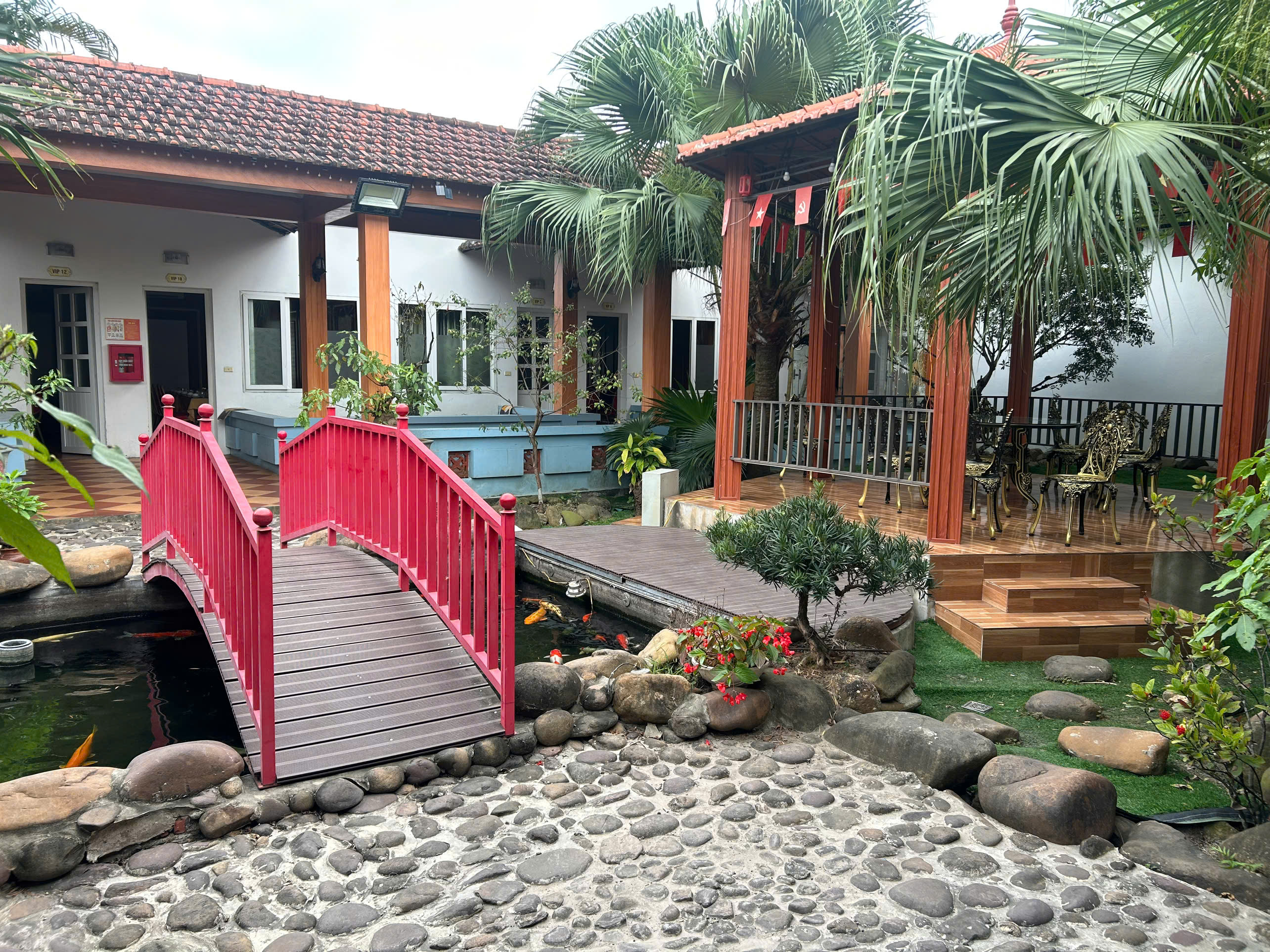 Nhà hàng Minh Thanh, phường Hà Tu