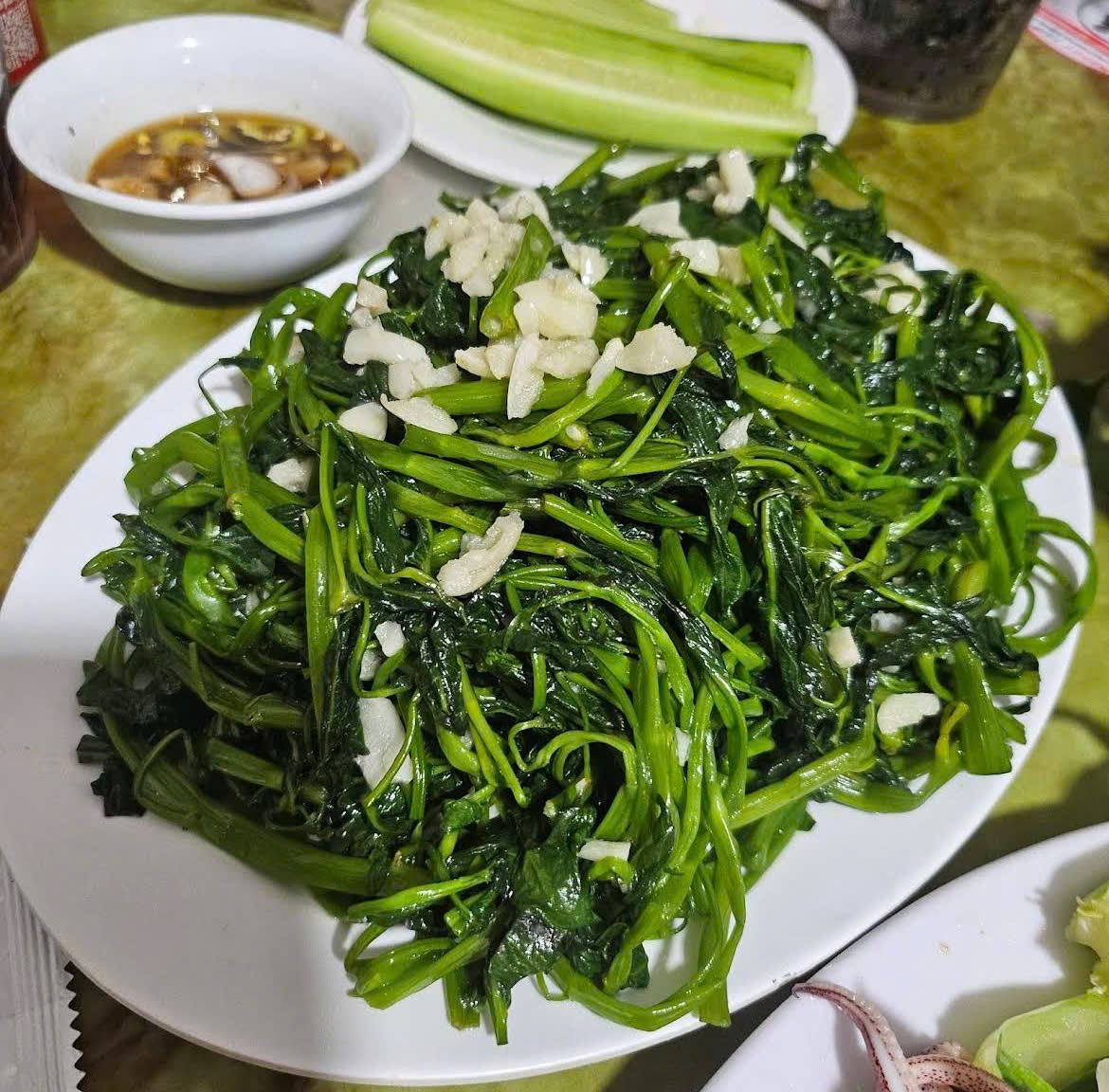 Nhà hàng Ven Đô Cái Xà Cong, phường Hà Tu