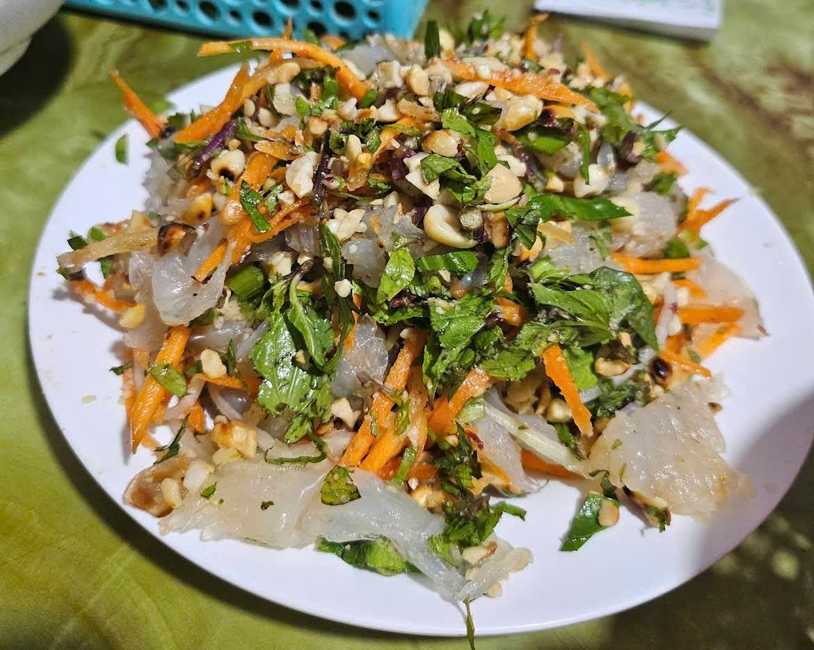 Nhà hàng Ven Đô Cái Xà Cong, phường Hà Tu