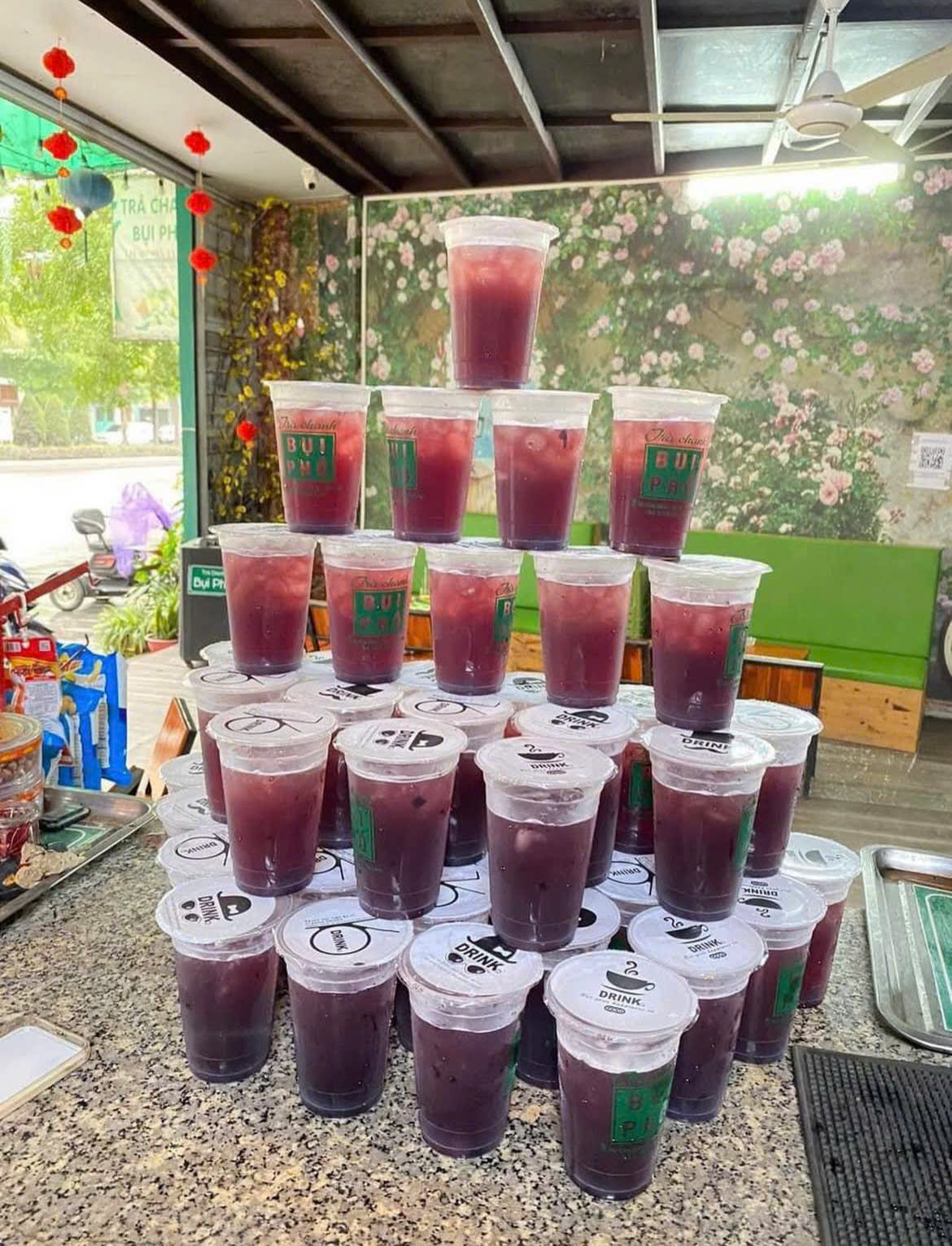 Trà chanh Bụi phố, phường Hà Tu