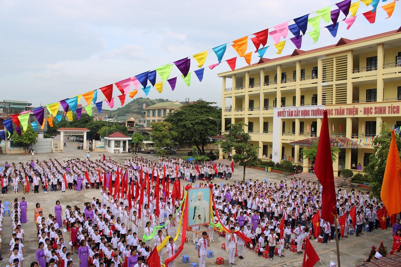 Trường TH và THCS Hà Tu cơ sở 1