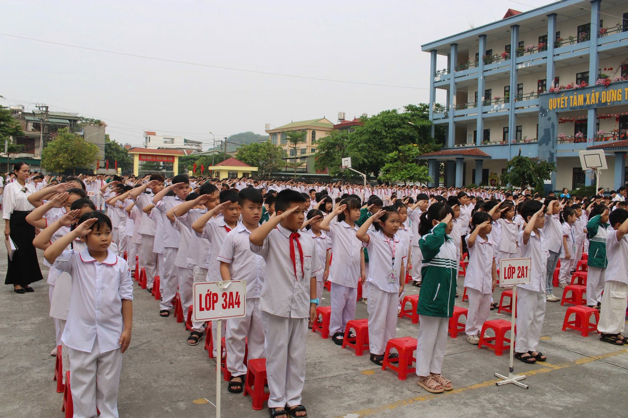 Trường TH và THCS Hà Tu cơ sở 1