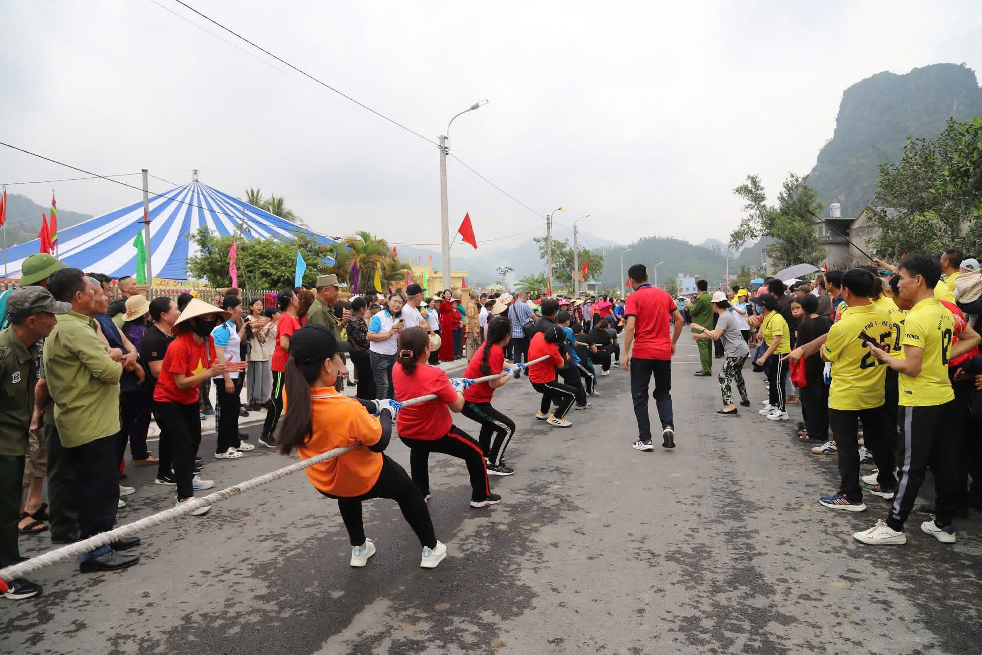 Di tích lịch sử Đình Lộ Phong, phường Hà Tu