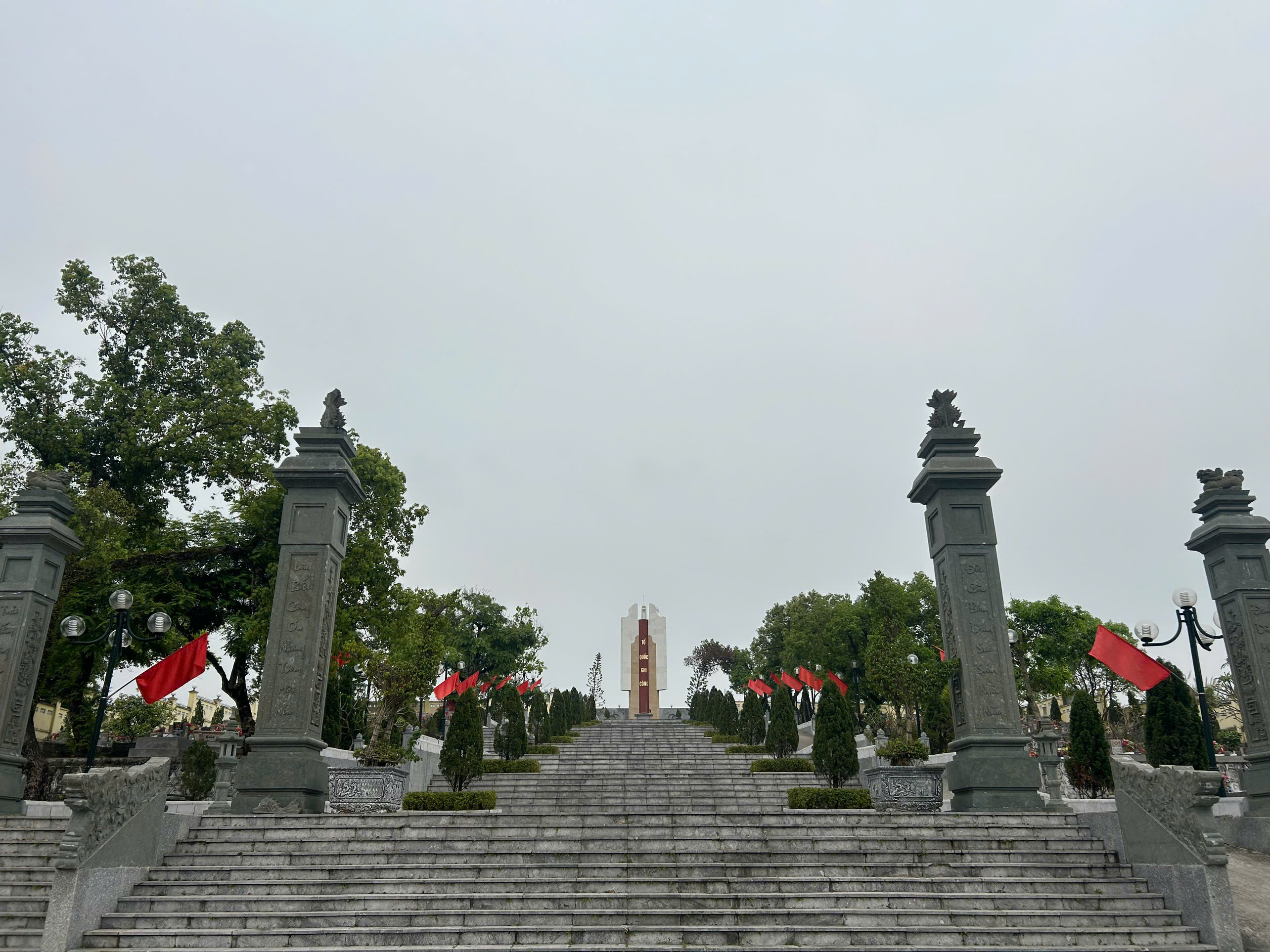 Nghĩa trang liệt sĩ Hà Tu