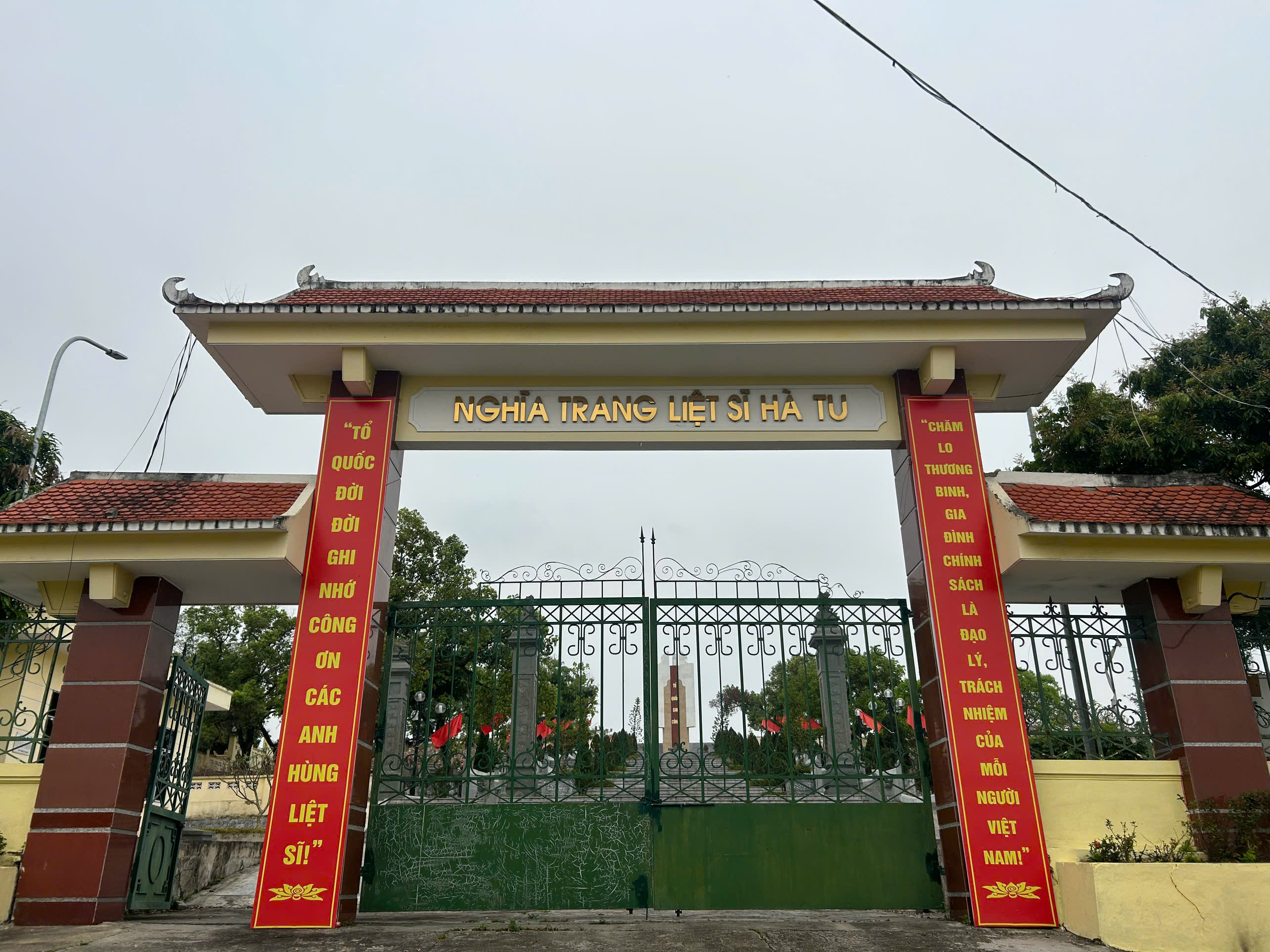 Nghĩa trang liệt sĩ Hà Tu