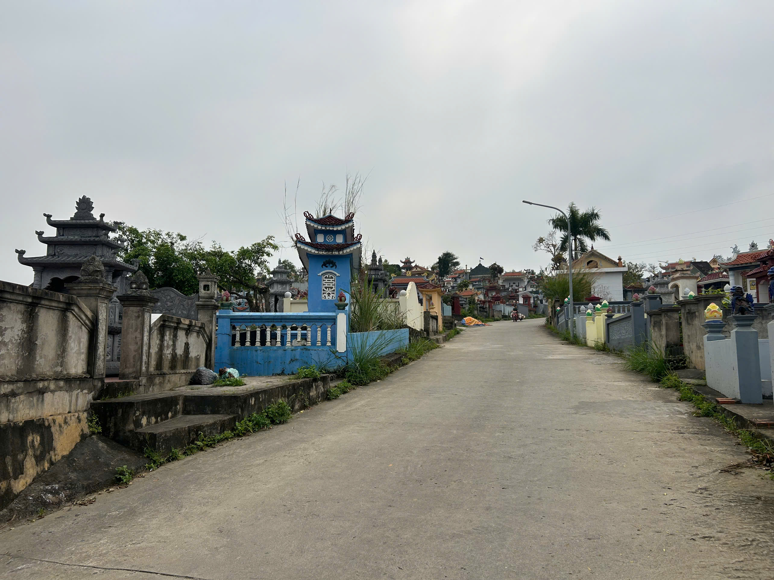 Nghĩa trang Gốc Khế Hà Tu